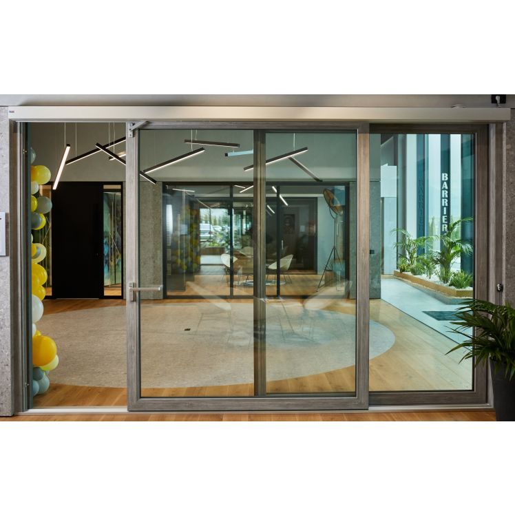 Ușă culisantă din PVC, acționare electrică cu telecomandă, Barrier 100 Glissandor, 4010 X 2500 mm