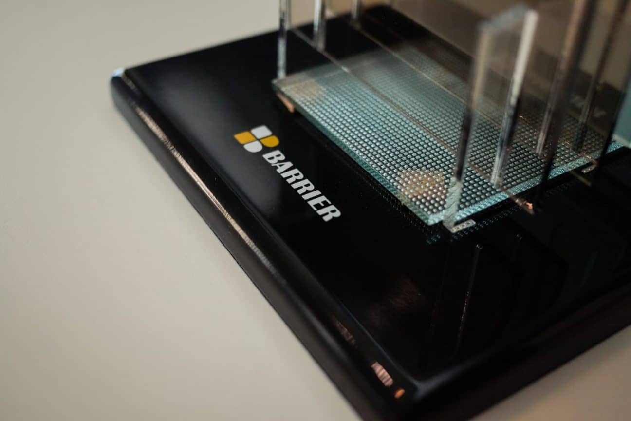 Fisuri în sticla termopanului. Se pot repara?